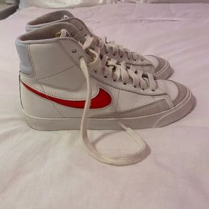 custom nike blazers mid 77’ vintage mens size 5.5 womens size 7
